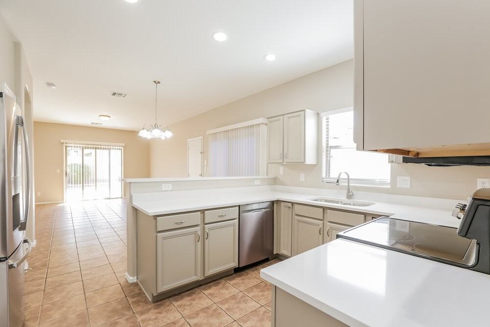 1415 E Gary Way - Photo 5 of 16