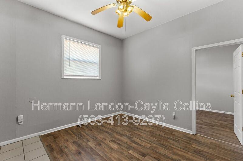 6918 Moellenhoff St #1F - Photo 4 of 18