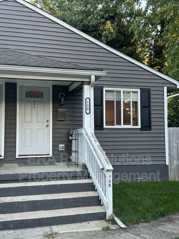 758 Lilley Ave - Photo 2 of 26