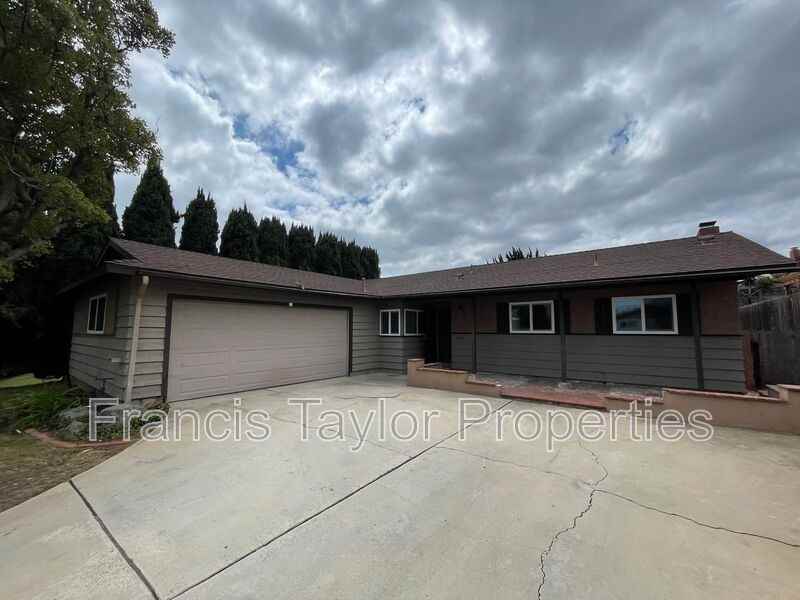1445 Glen Avon Dr - Photo 2 of 19
