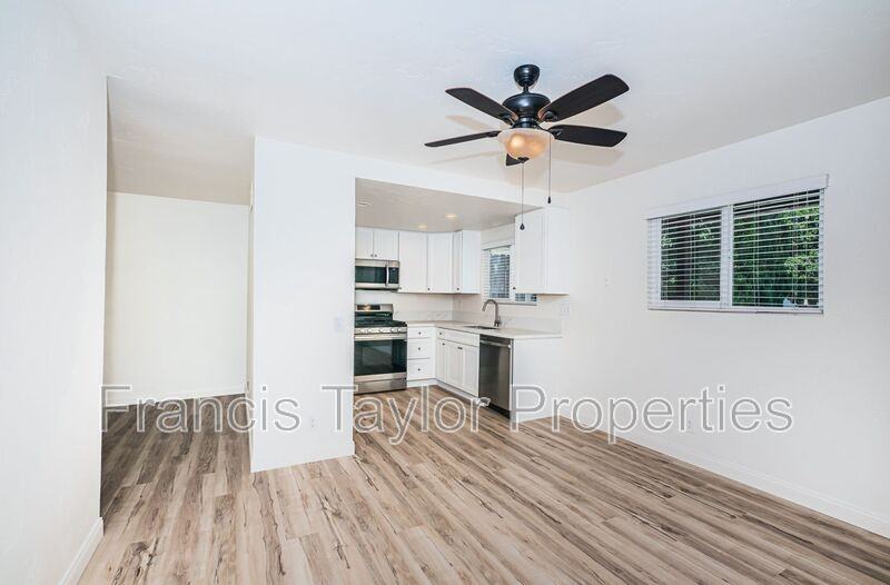 1445 Glen Avon Dr - Photo 3 of 19