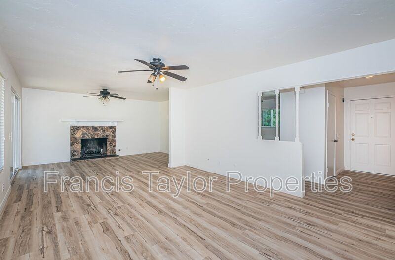 1445 Glen Avon Dr - Photo 7 of 19
