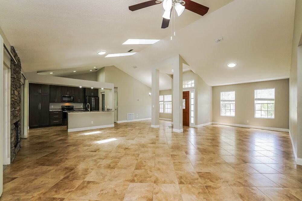 3035 Bluffton Cv - Photo 4 of 16