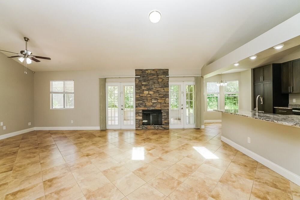 3035 Bluffton Cv - Photo 5 of 16