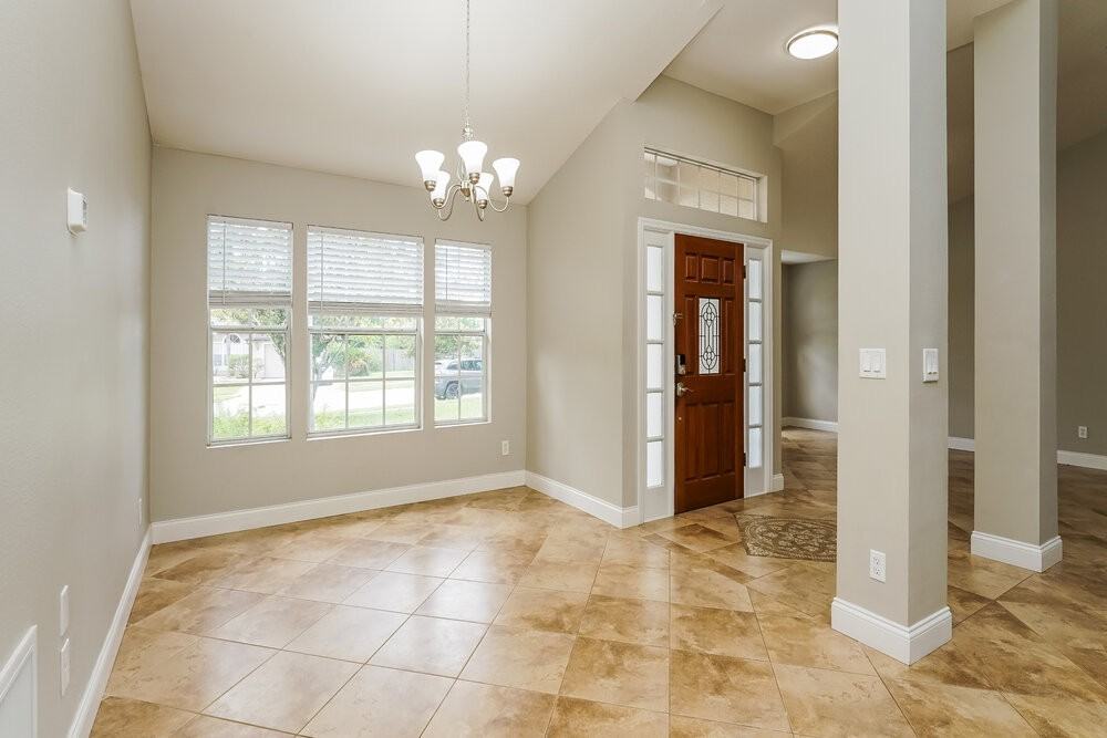 3035 Bluffton Cv - Photo 6 of 16