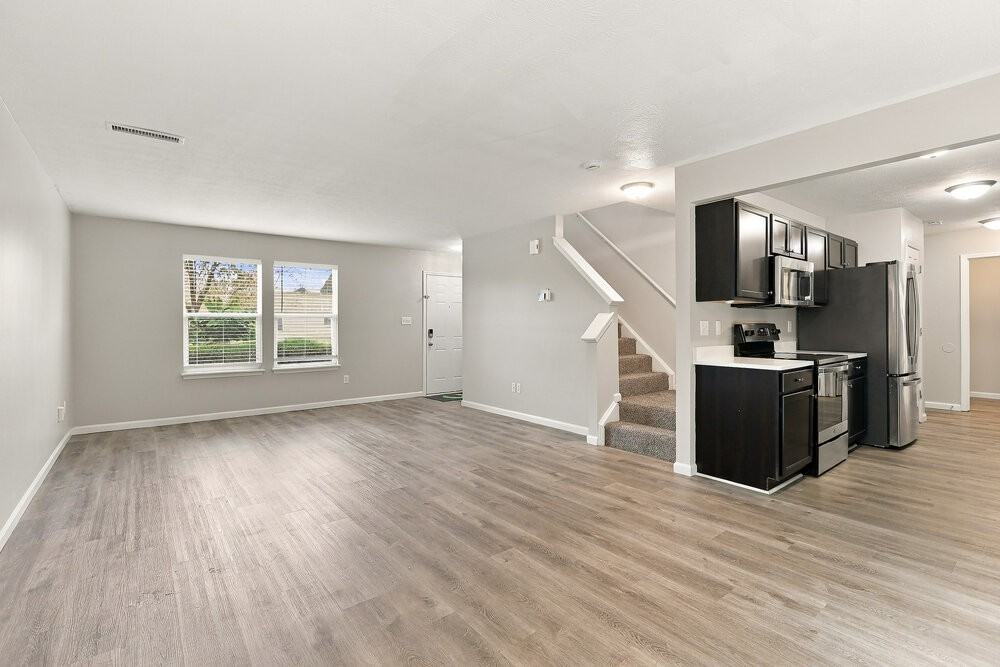 3423 Grove Berry Ln - Photo 4 of 17