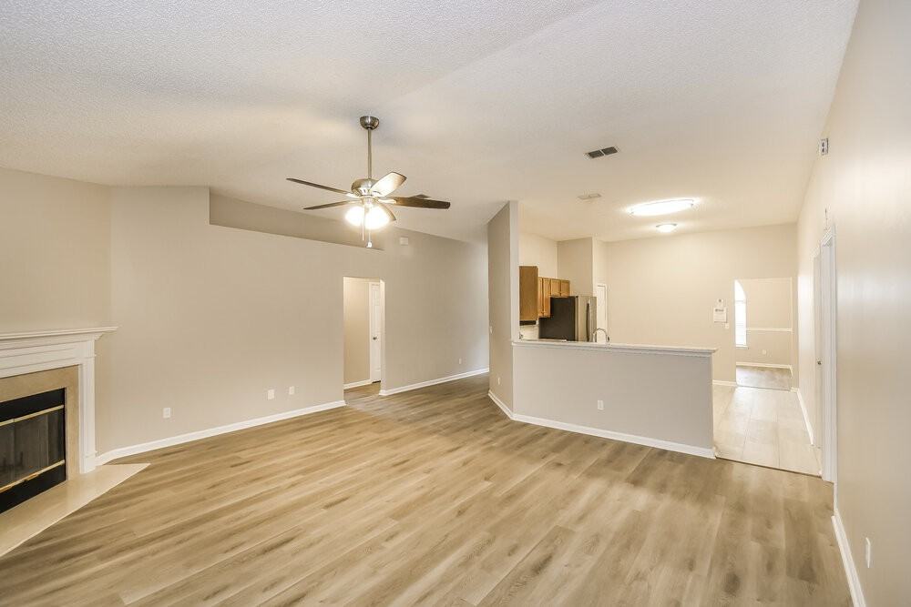 3855 Chapelgate Rd - Photo 4 of 16