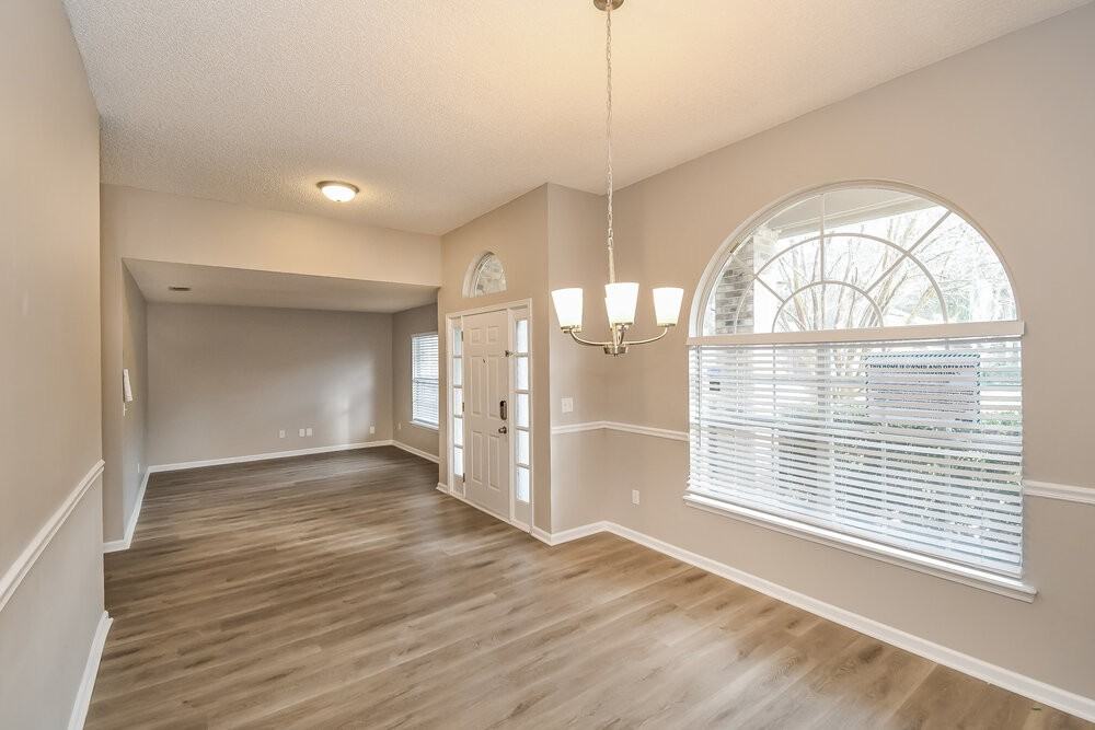 3855 Chapelgate Rd - Photo 5 of 16