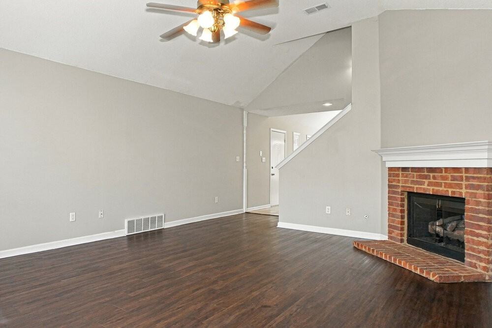 11195 Cashmere Wood Dr - Photo 4 of 17