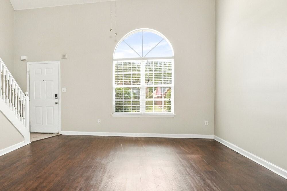 225 Magnolia Garden Ln - Photo 5 of 17