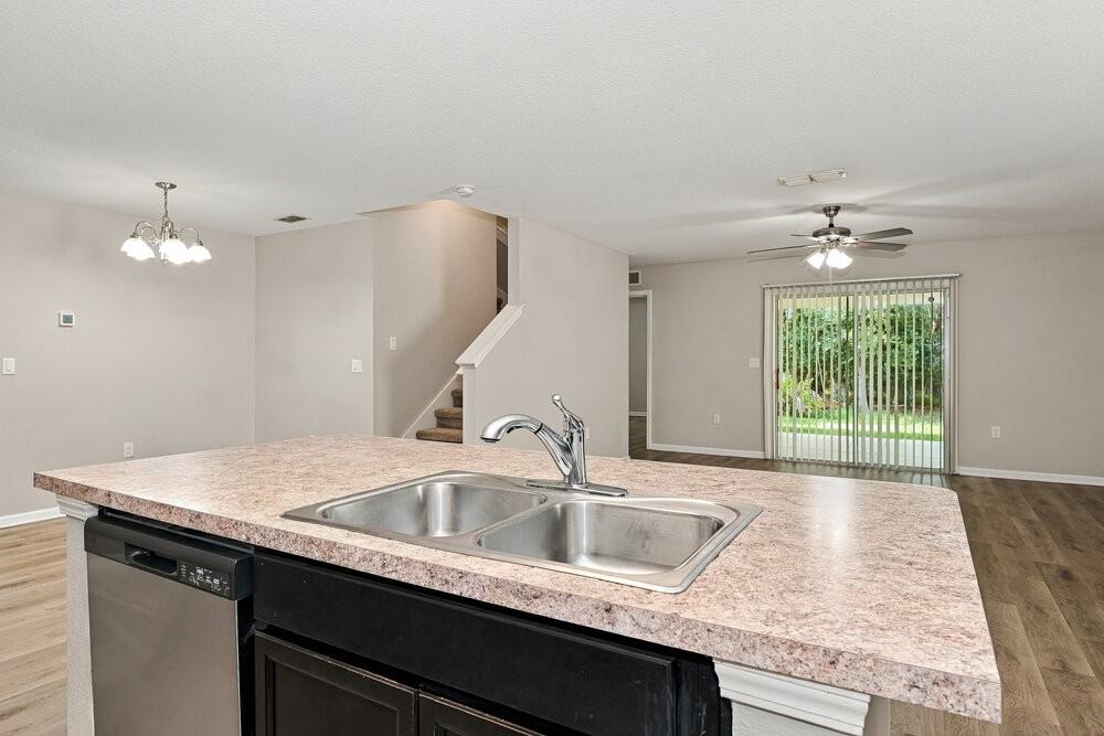 3059 Firethorn Ave - Photo 7 of 17