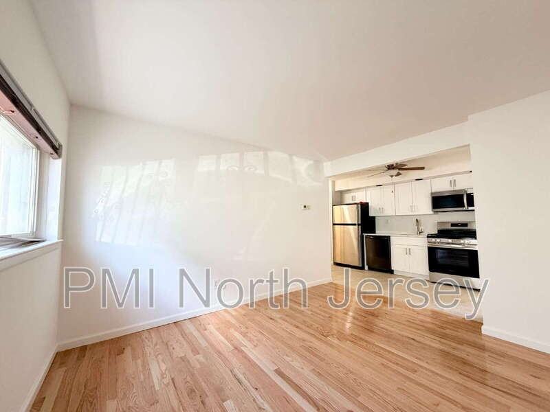 9051 Palisade Ave #8 - Photo 4 of 15