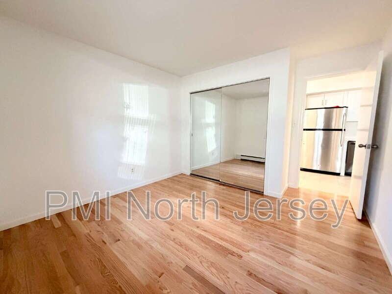 9051 Palisade Ave #8 - Photo 5 of 15