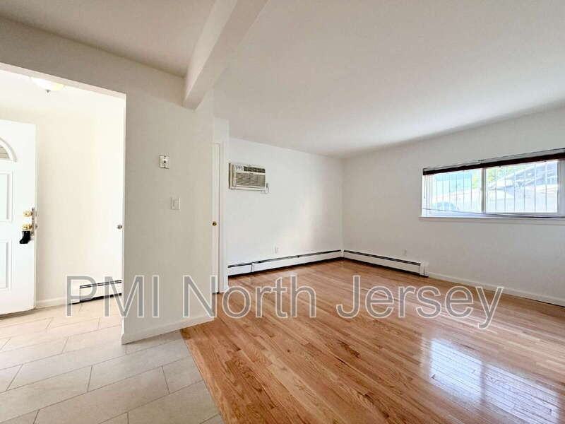 9051 Palisade Ave #8 - Photo 7 of 15