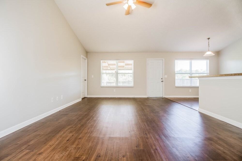 508 Welshcrest Ct - Photo 3 of 16