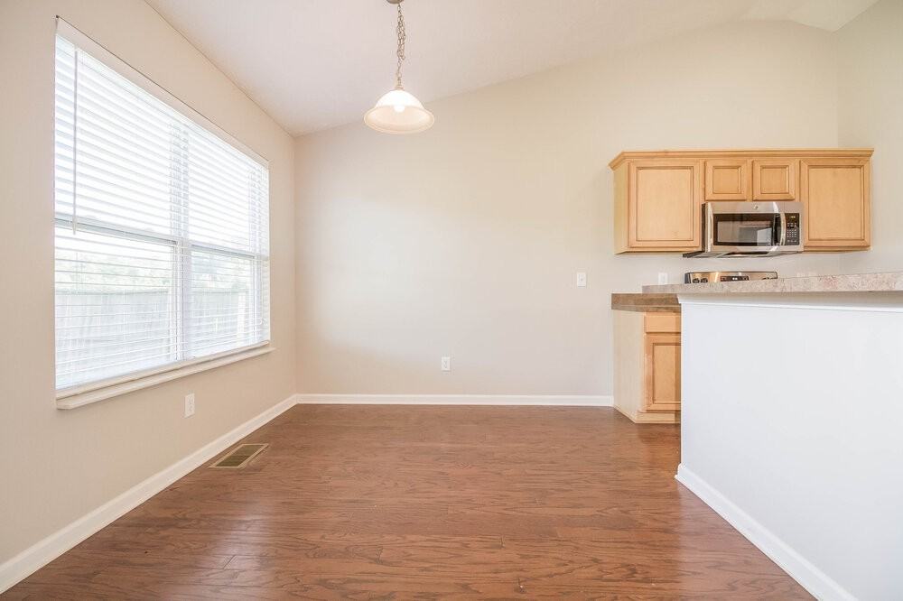 508 Welshcrest Ct - Photo 5 of 16