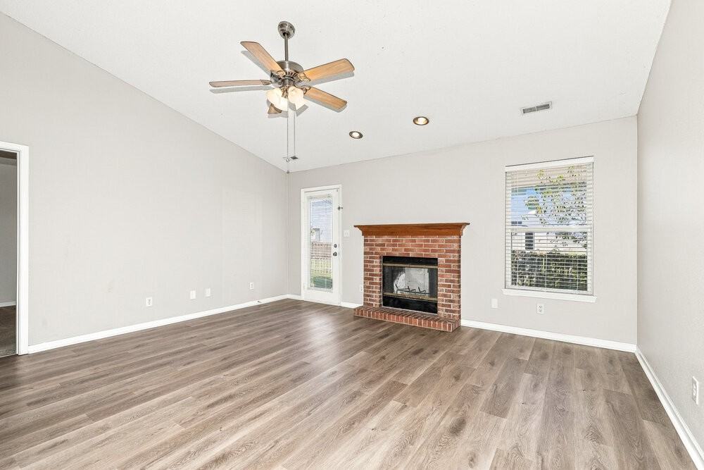 1477 Osprey Way - Photo 4 of 16
