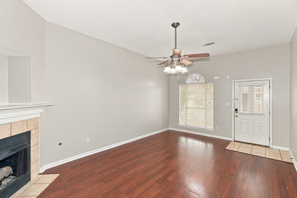 6883 Show Boat Ln - Photo 5 of 16