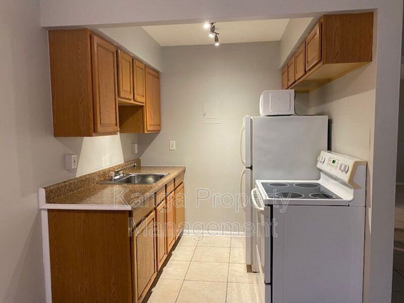 918 11th Ave N - Photo 6 of 16