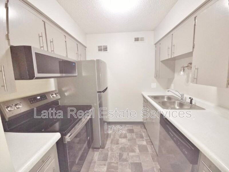12500 E 40th St S #C - Photo 4 of 6