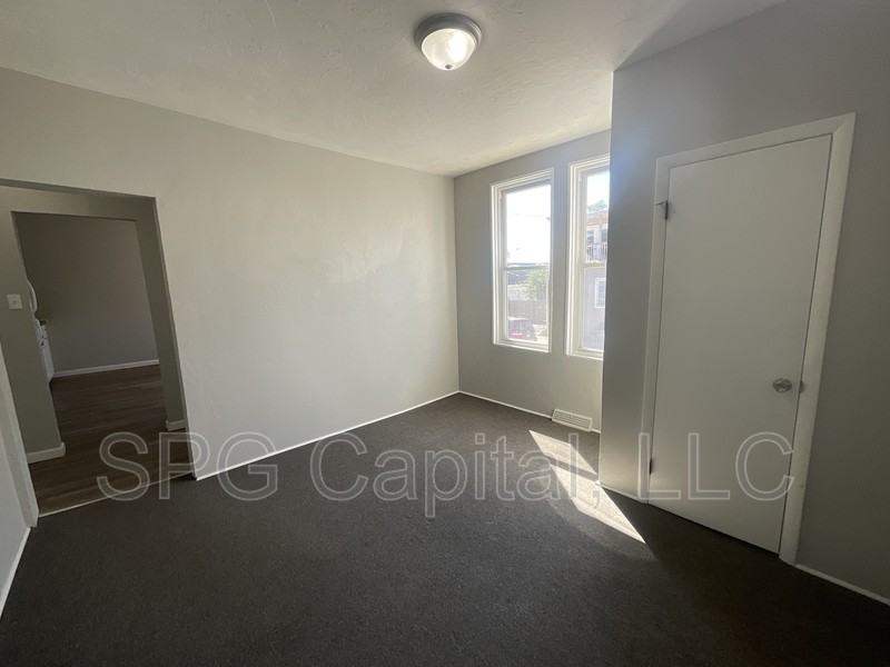 840 W College Ave - Photo 2 of 10