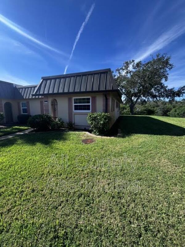 4122 Hampton Dr - Photo 2 of 20
