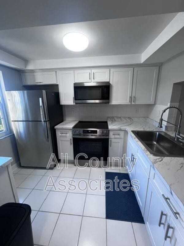 4122 Hampton Dr - Photo 7 of 20