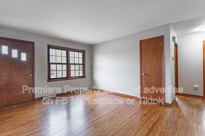 252 Bonaire St - Photo 2 of 9