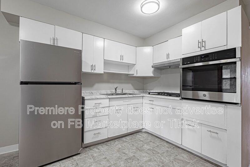 252 Bonaire St - Photo 4 of 9