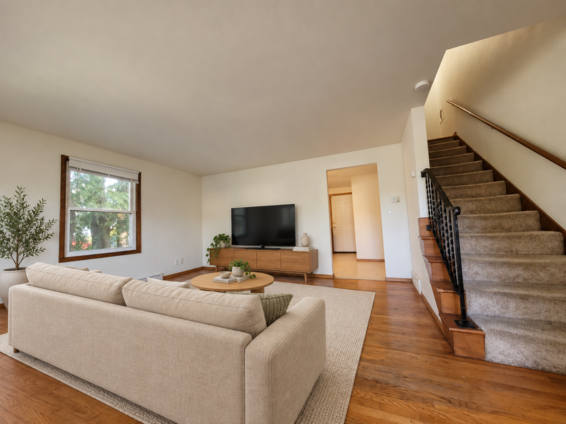 1118 Melrose Ct - Photo 2 of 13