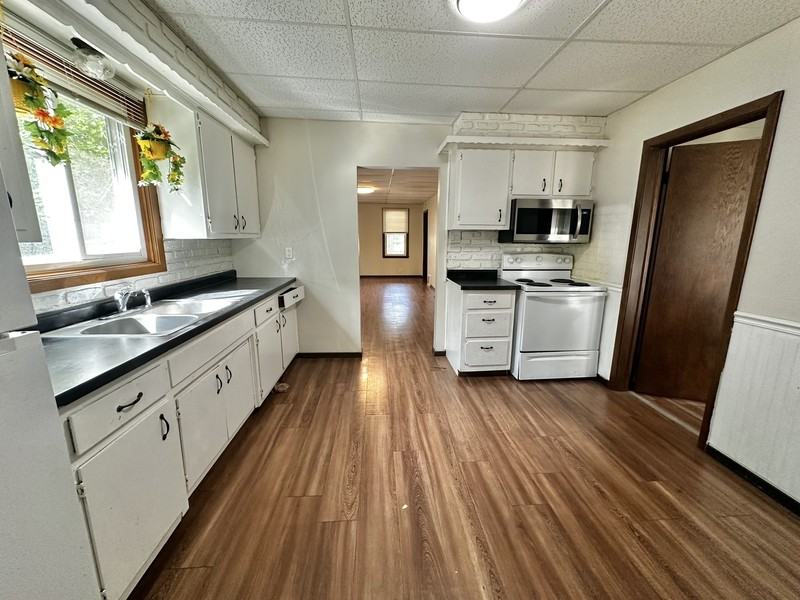 606 N Baird St - Photo 5 of 19
