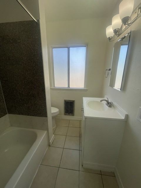 622 1/2 West 97th Street #4 - Photo 7 of 21