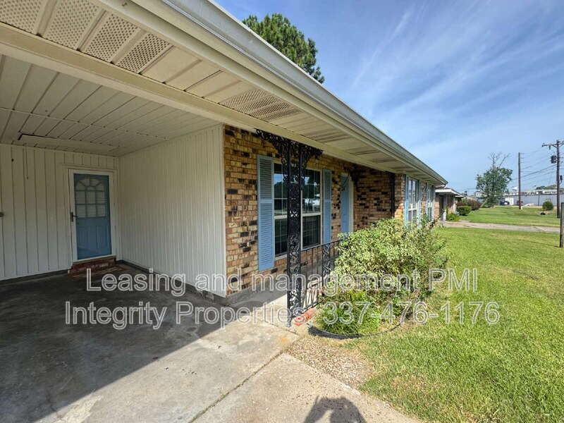 204 Debby Dr - Photo 2 of 25