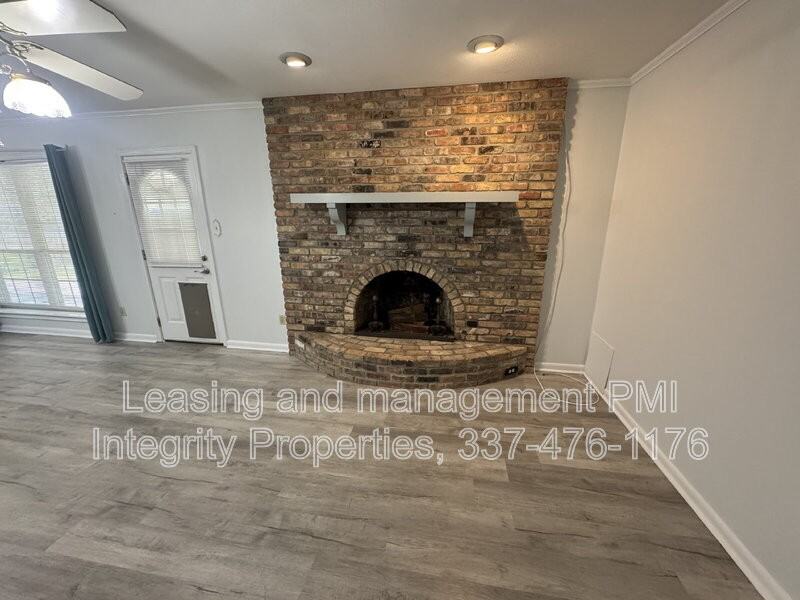 204 Debby Dr - Photo 5 of 25