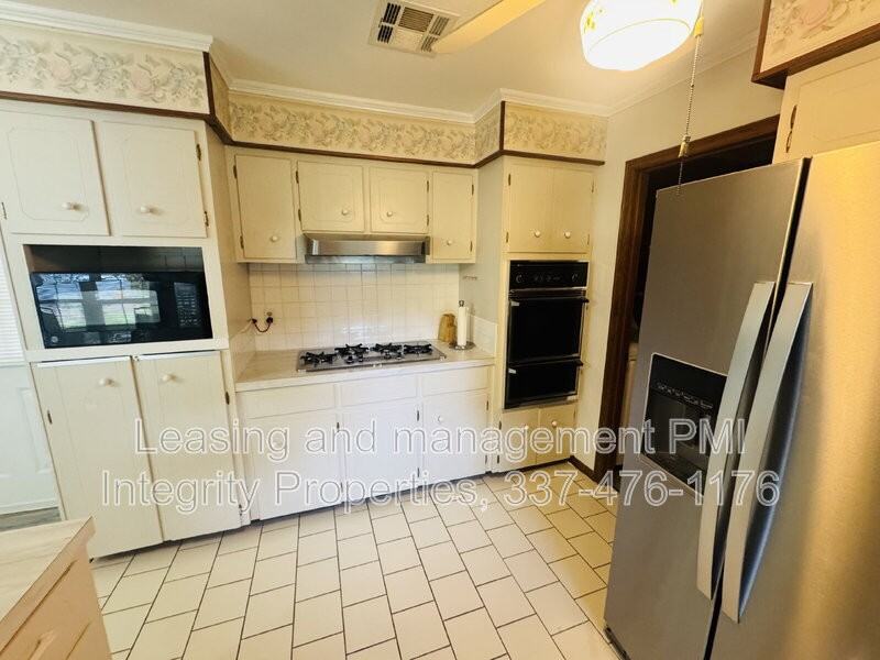 204 Debby Dr - Photo 7 of 25