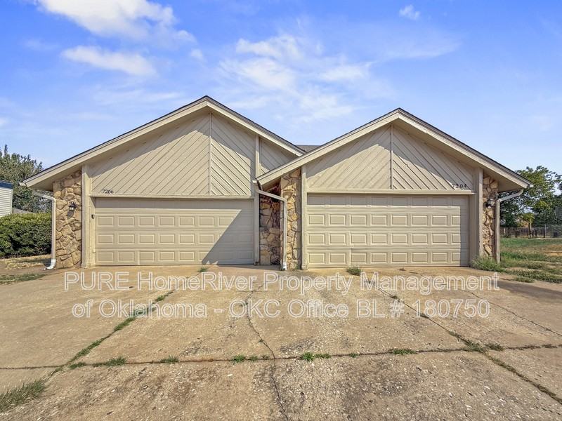 7206 Kings Manor Ct - Photo 2 of 19