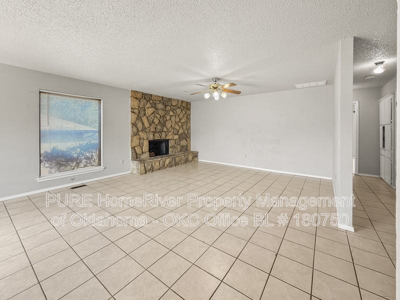 7206 Kings Manor Ct - Photo 3 of 19