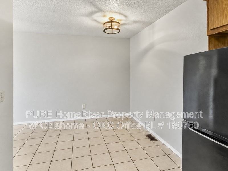 7206 Kings Manor Ct - Photo 6 of 19
