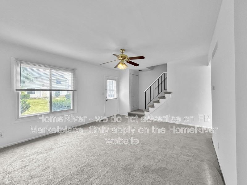 411 Gainsborough Ct - Photo 2 of 18