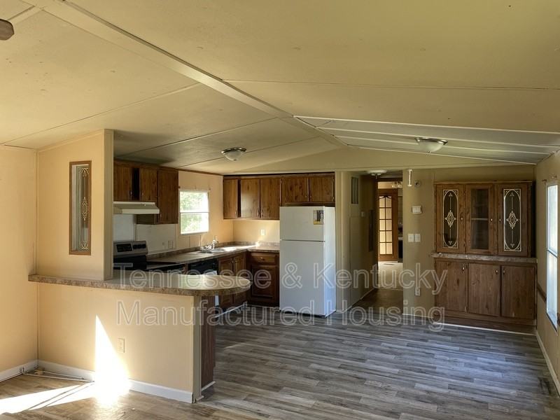 220 Eller Dr - Photo 2 of 20