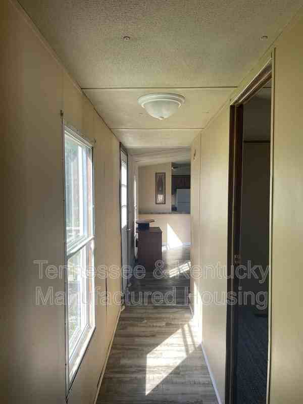 220 Eller Dr - Photo 4 of 20