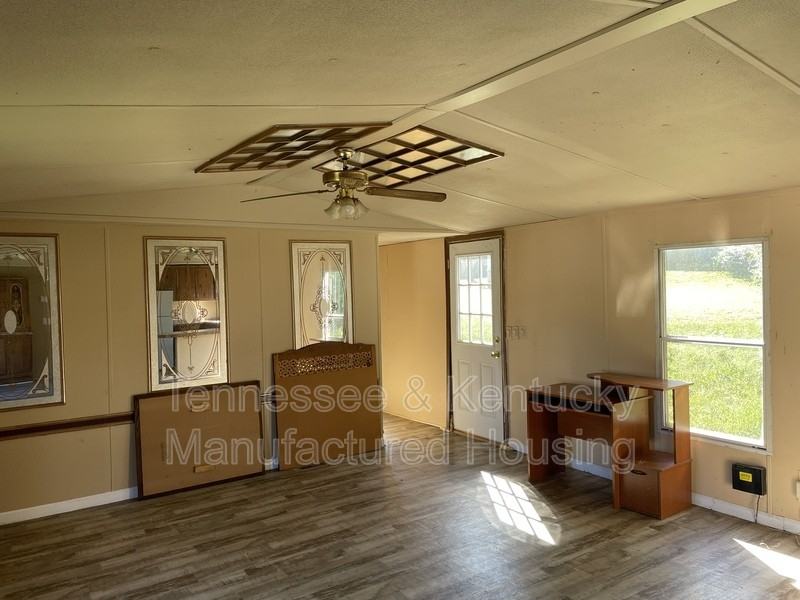 220 Eller Dr - Photo 6 of 20