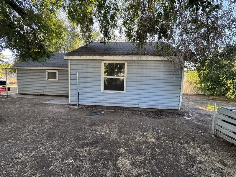154 E Harris St - Photo 2 of 4