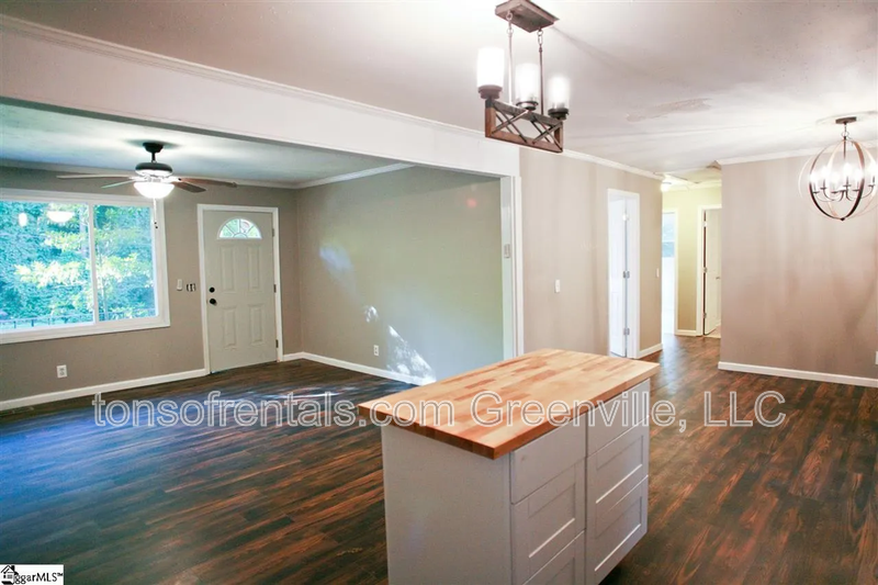 208 Rison Rd - Photo 2 of 9