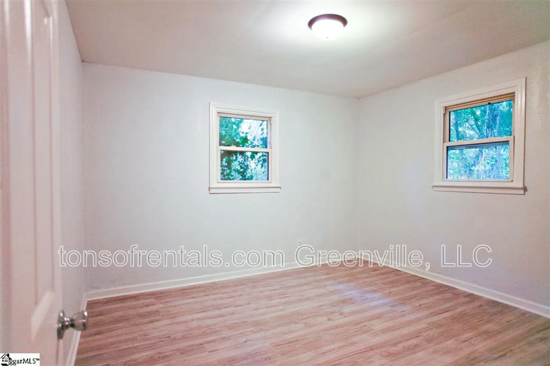 208 Rison Rd - Photo 7 of 9