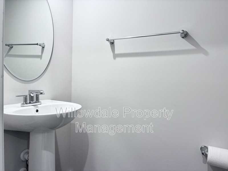 1351 Chowan Ave - Photo 6 of 24