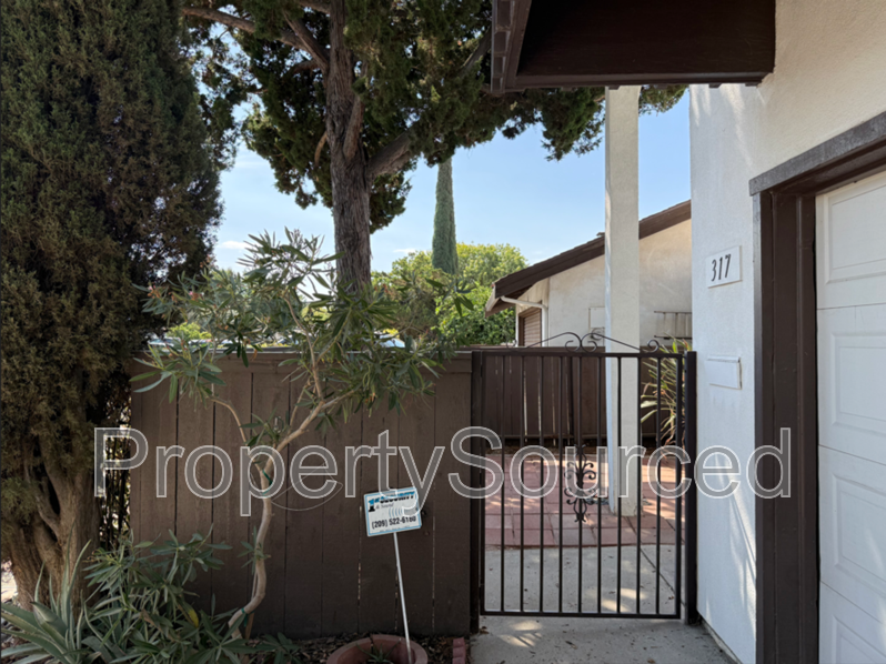 317 De Vega Ct - Photo 3 of 45