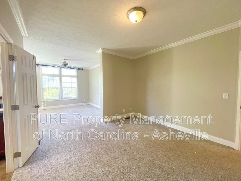 10 Northside Dr - Photo 3 of 15