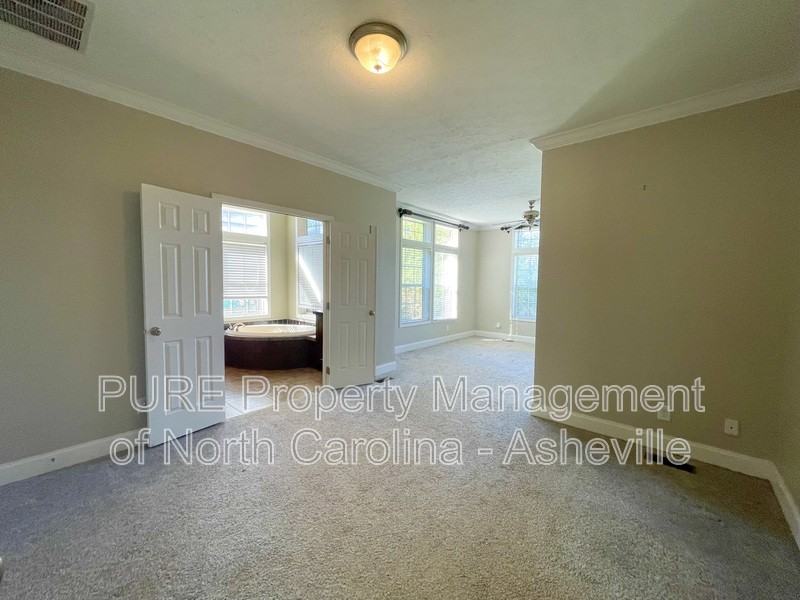 10 Northside Dr - Photo 5 of 15