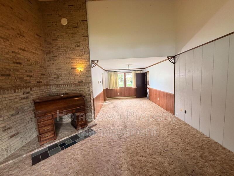 215 N 33rd St - Photo 2 of 19